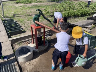 能登復興 欠かせぬ応援職員
